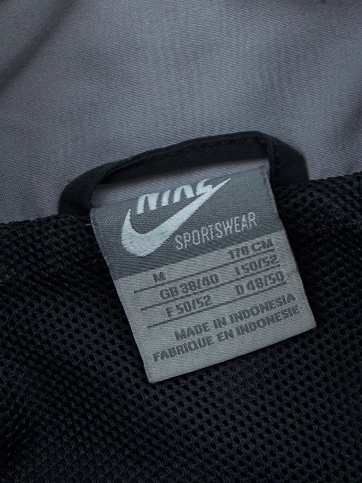 vintage Nike windbreaker {M}