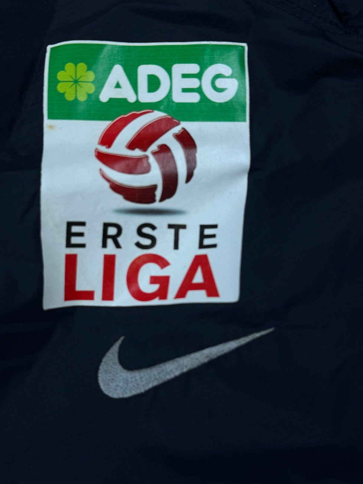 vintage Nike Austria Wien windbreaker {XL}
