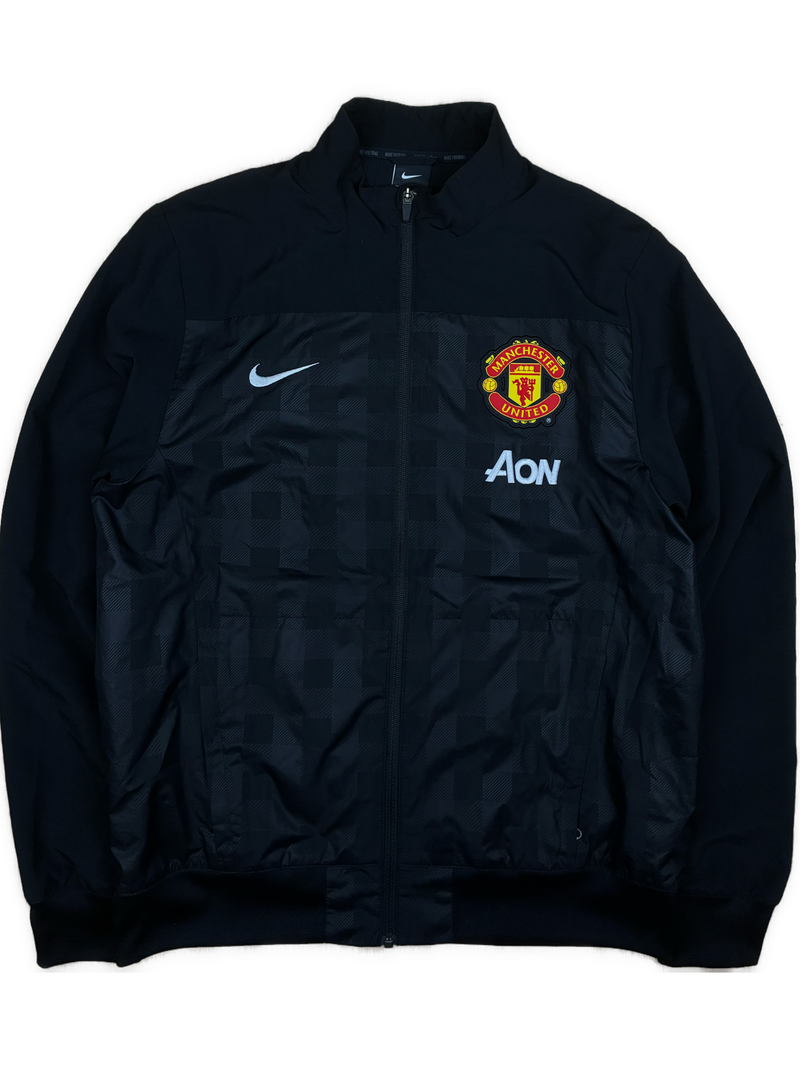 vintage Nike Manchester United windbreaker {M}