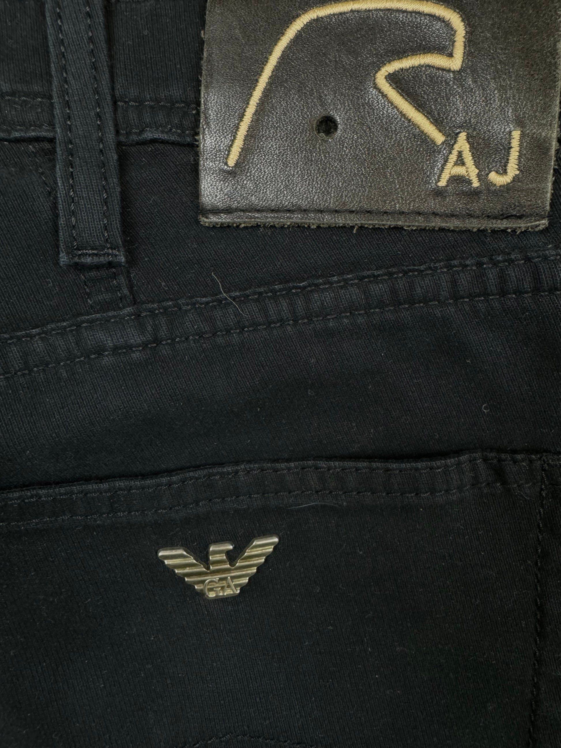 vintage Armani jeans {M}