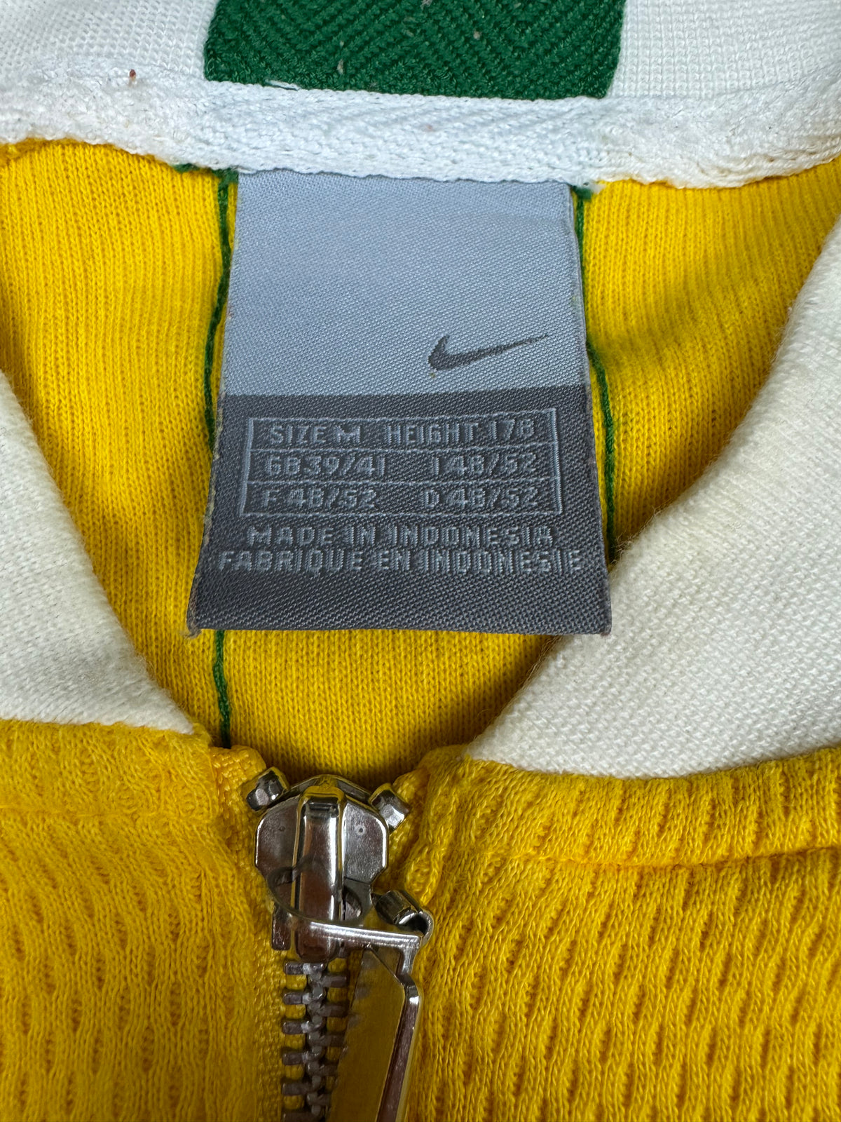 vintage Nike Brasil sweatjacket {M}