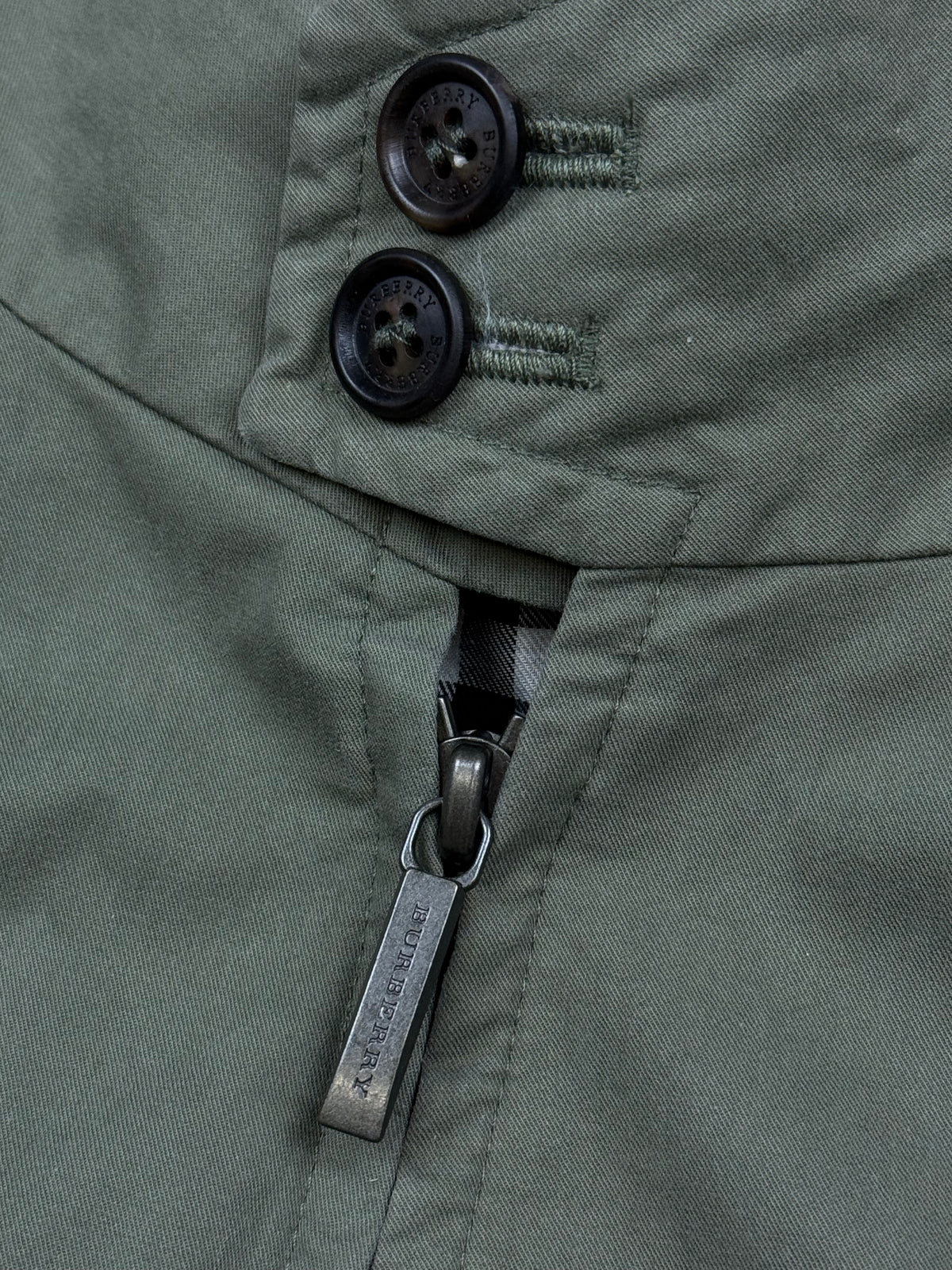vintage Burberry harringtonjacket {XL}