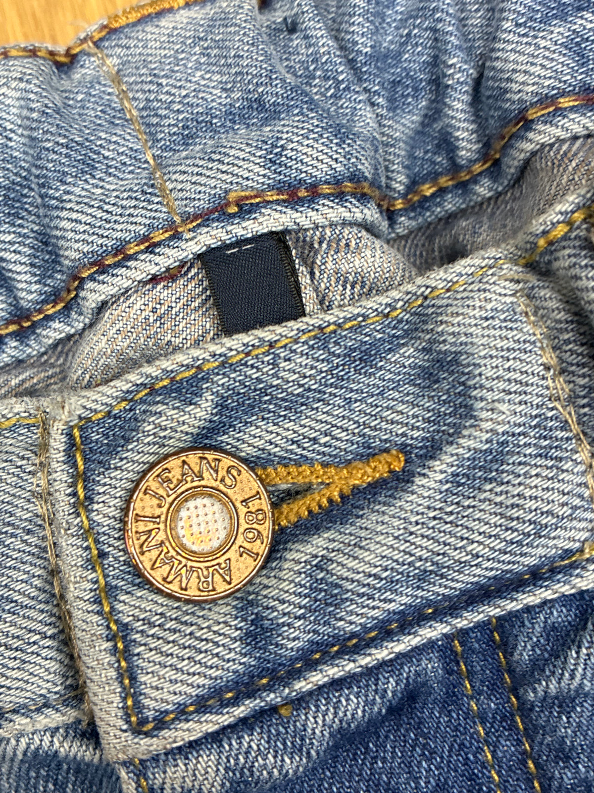 vintage Armani jeans {S}