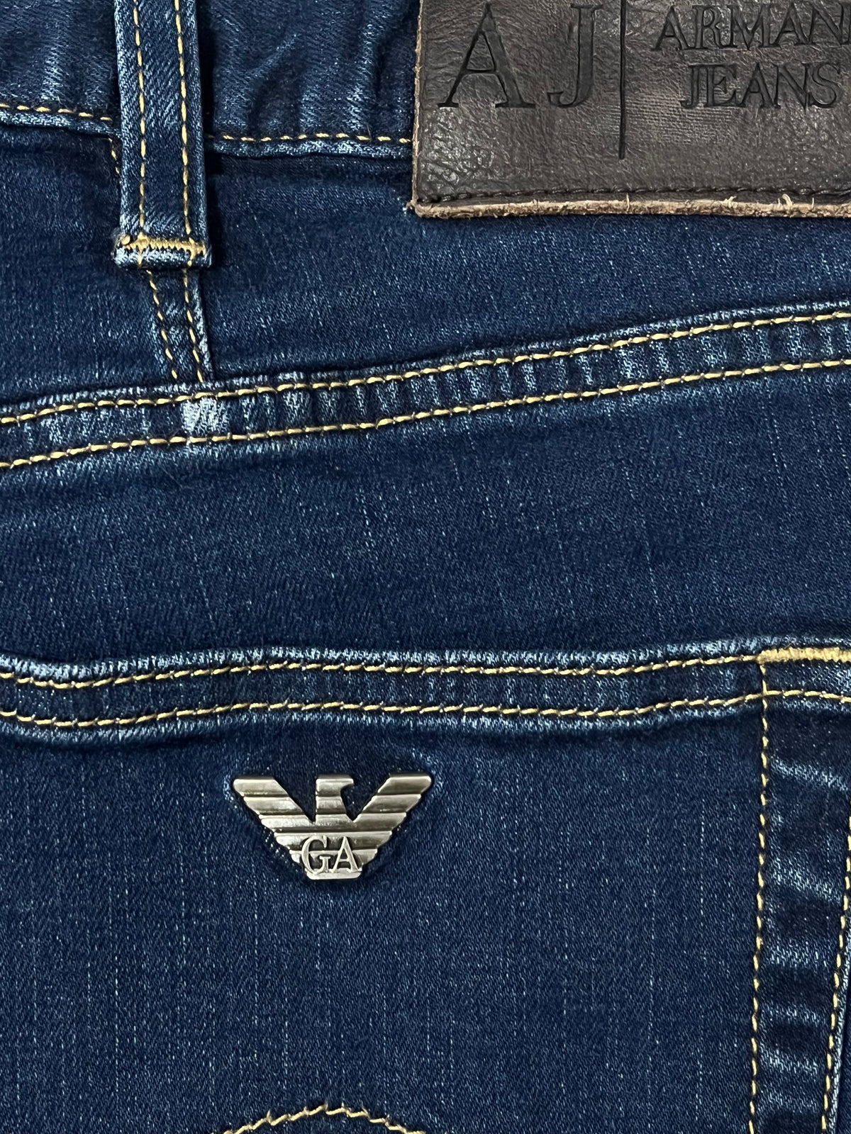 vintage Armani jeans {L}