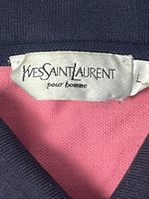 Cargar imagen en el visor de la galería, vinatge Yves Saint Laurent spellout polo {L}
