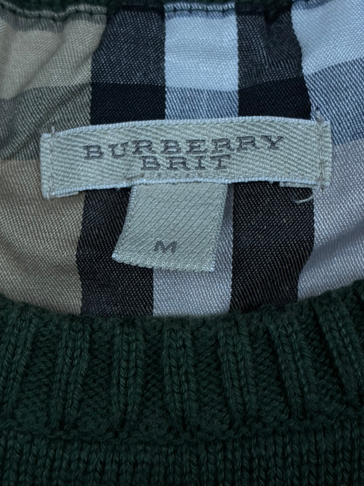 vintage Burberry sweater {M}