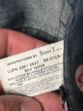 Charger l&#39;image dans la galerie, vintage Armani jeans {XL}
