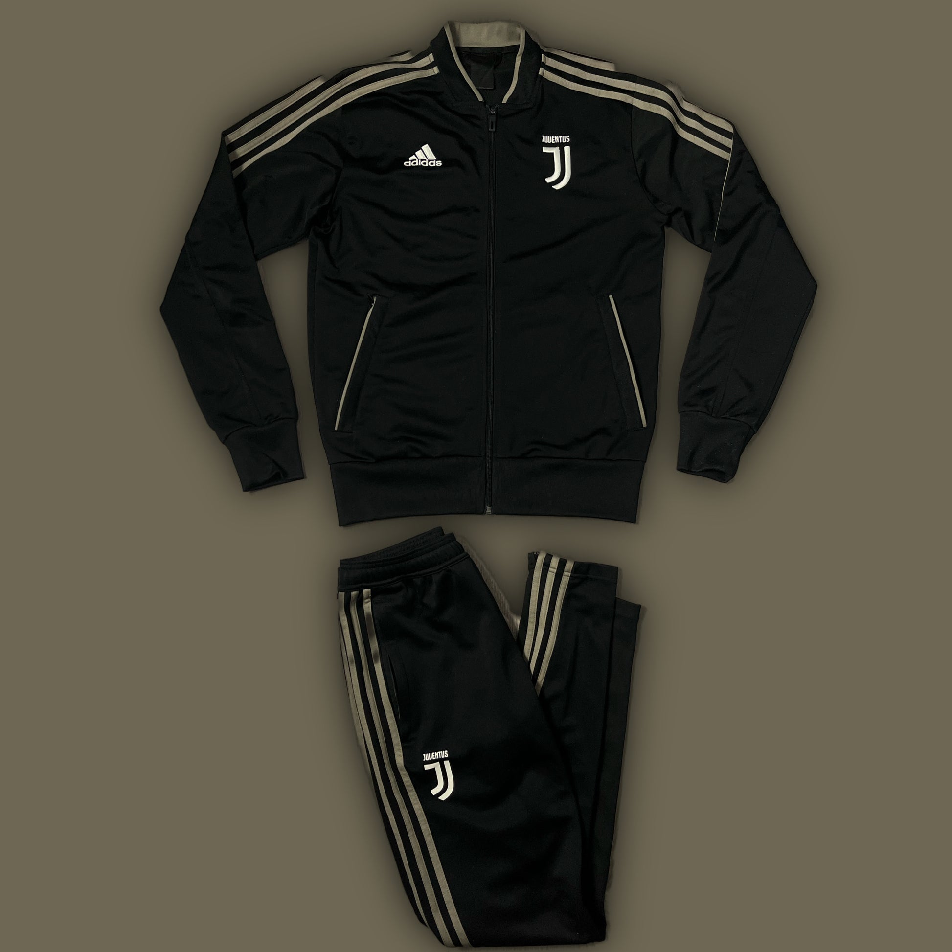 black Adidas Juventus Turin tracksuit {XS}