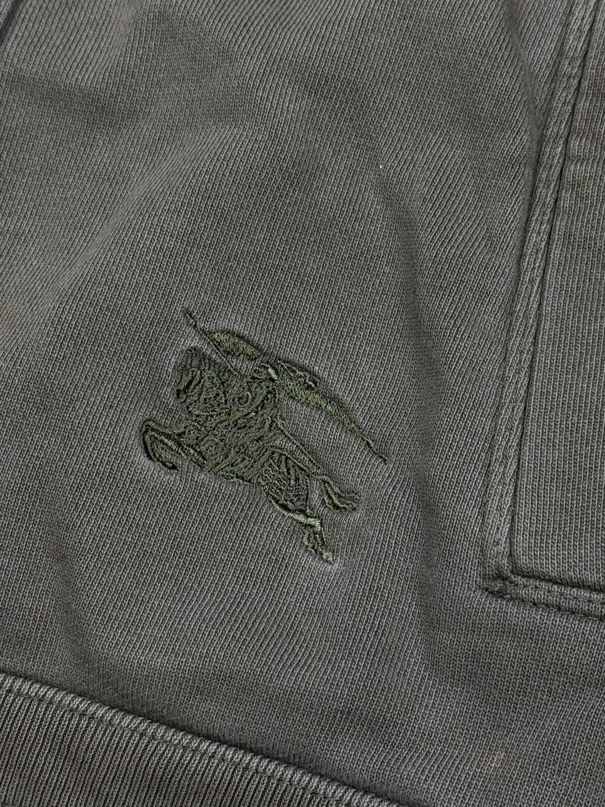 vintage Burberry sweatjacket {M}