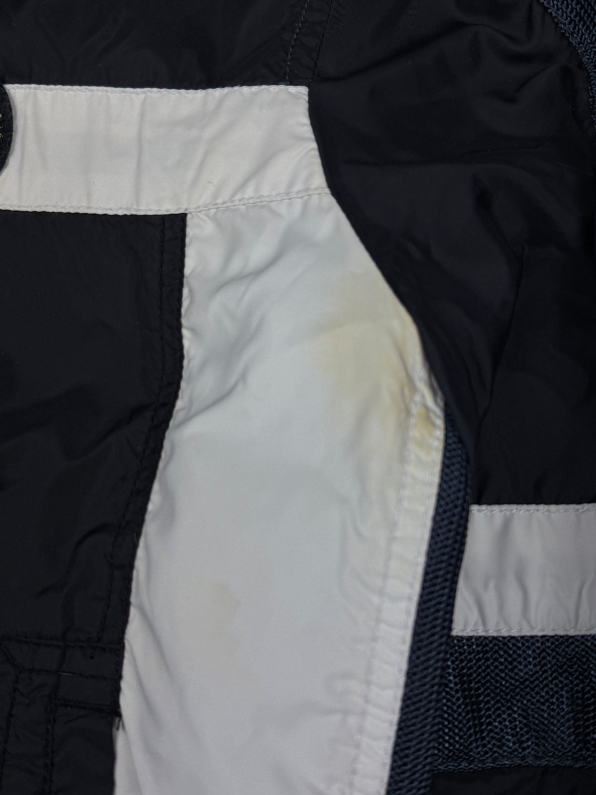 vintage Dolce & Gabbana windbreaker {L}