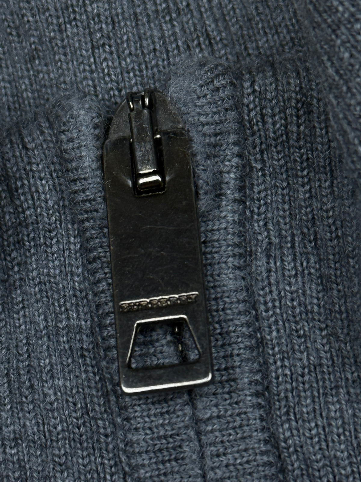 vintage Burberry quarterzip {S}