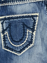 Lade das Bild in den Galerie-Viewer, vintage True Religion jeans {M}
