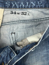 Load image into Gallery viewer, vintage Burberry jeans {L}
