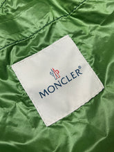 Cargar imagen en el visor de la galería, vintage Moncler windbreaker {M}
