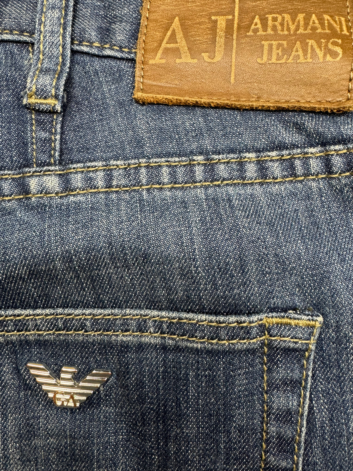 vintage Armani jeans {S}