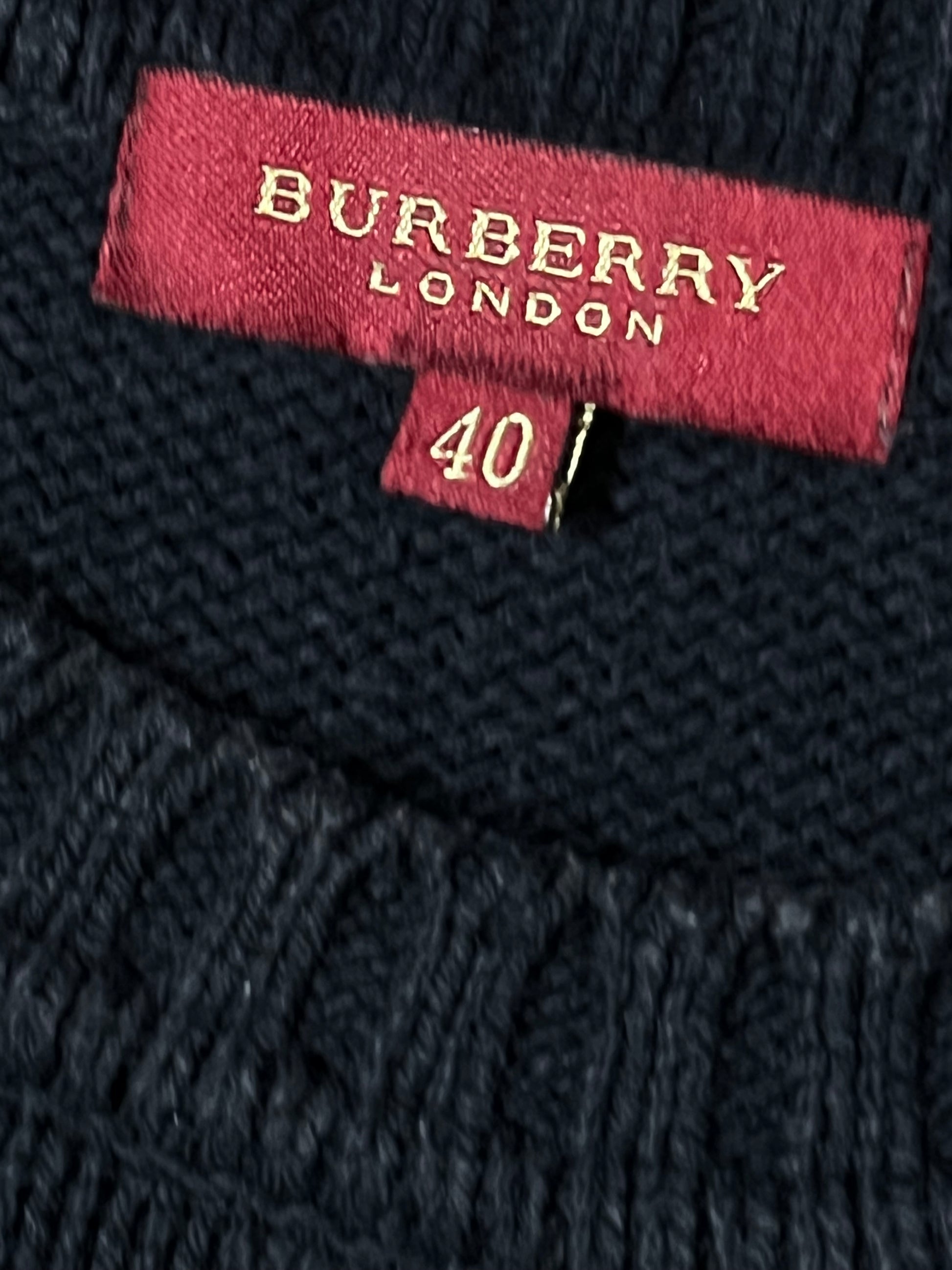 vintage Burberry knittedsweater {XS}