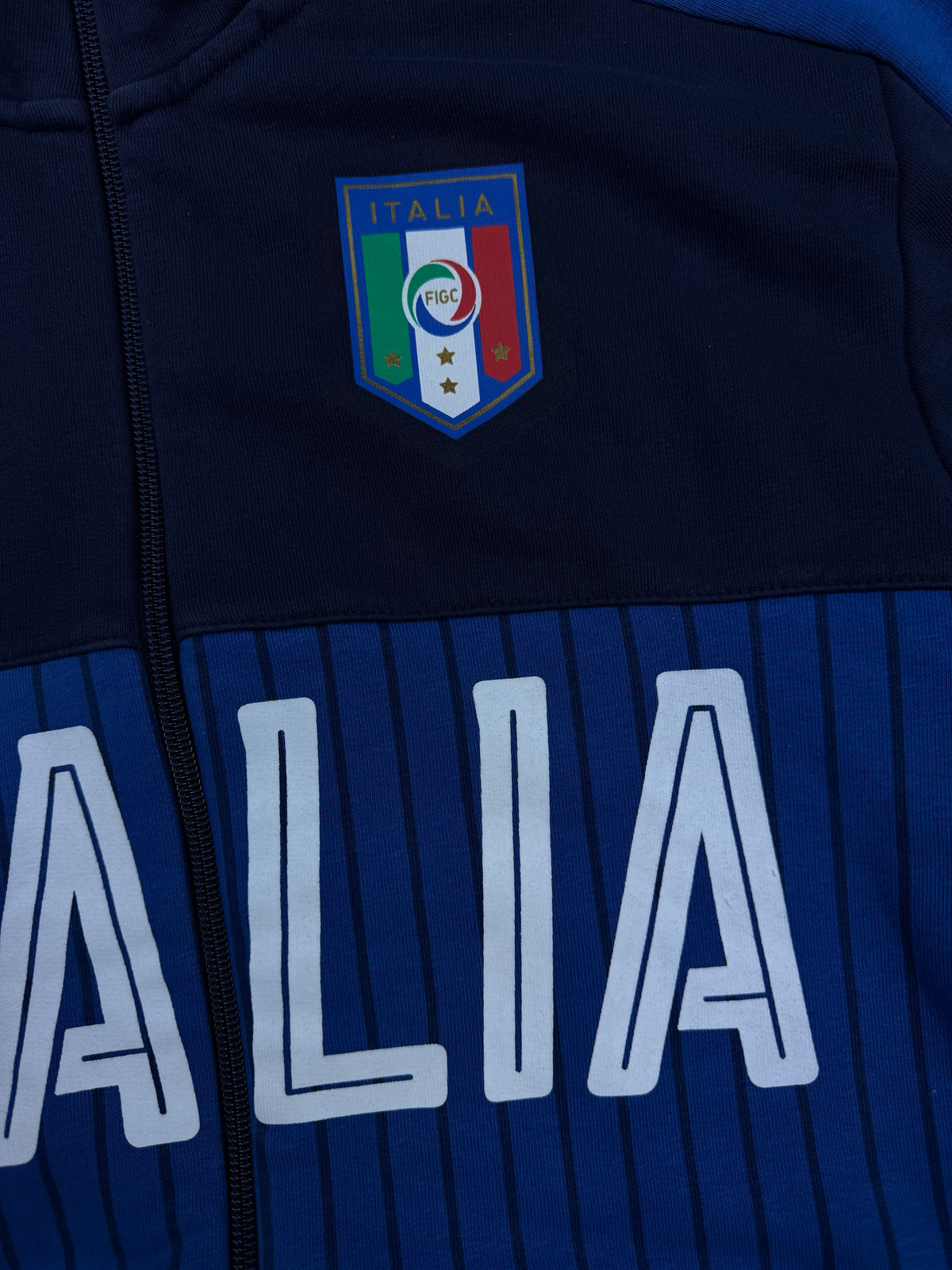 vintage Puma Italia sweatjacket {M}