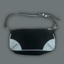 Cargar imagen en el visor de la galería, vintage mini Prada shoulderbag
