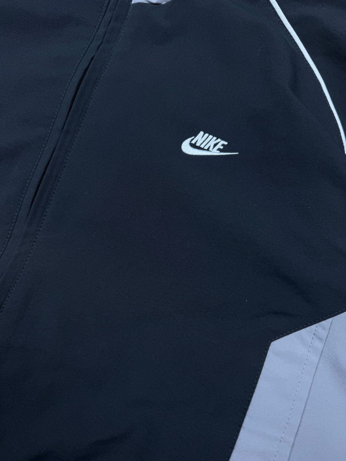 vintage Nike windbreaker {M}