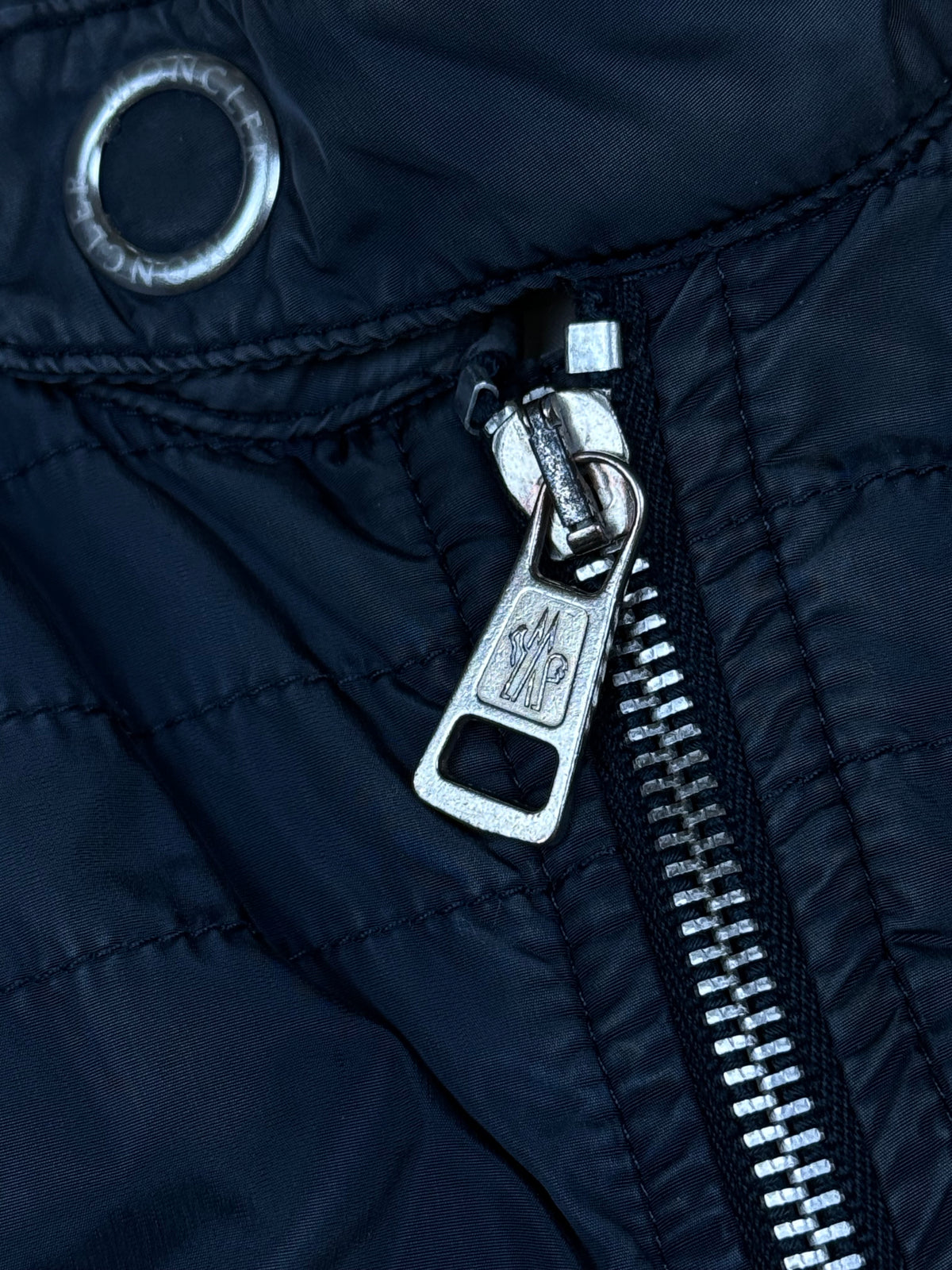 vintage Moncler windbreaker {M}