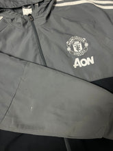 Cargar imagen en el visor de la galería, vintage Adidas Manchester United windbreaker {XXL}
