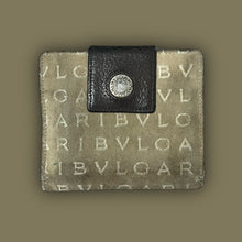 Carregar imagem no visualizador da galeria, vintage BULGARI wallet
