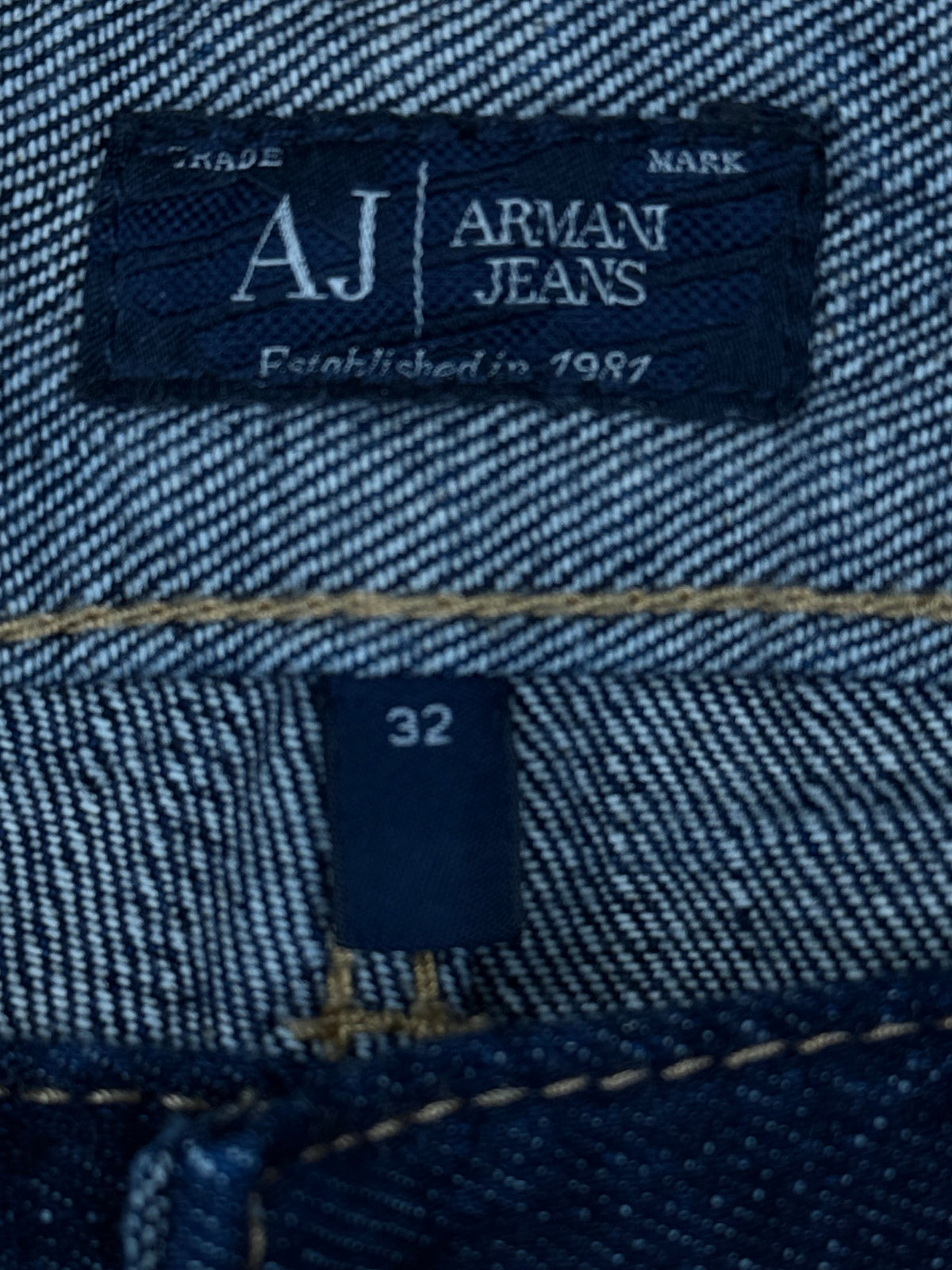 vintage Armani jeans {M}