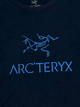 Load image into Gallery viewer, vintage Arcteryx t-shirt {L}
