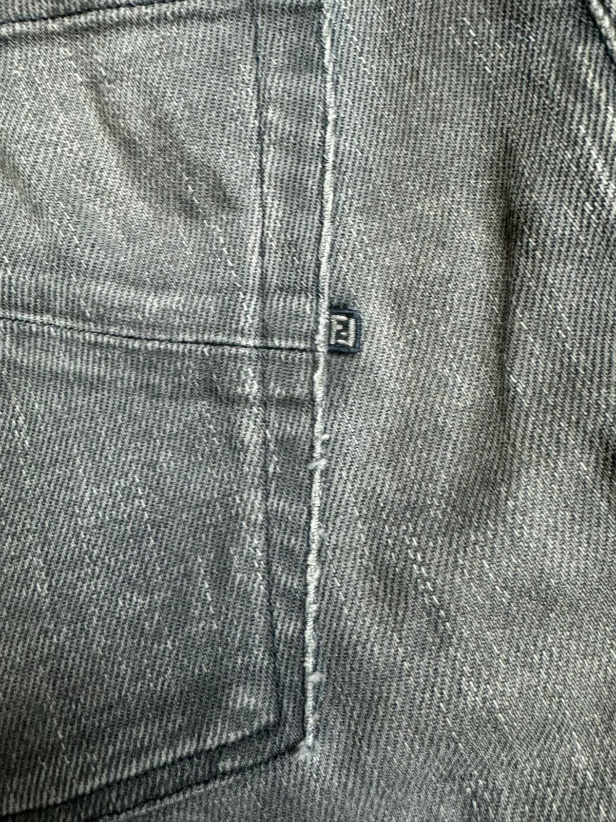 vintage Fendi jeans {M}