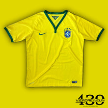 Lade das Bild in den Galerie-Viewer, vintage Nike Brasil 2014 home jersey {S}
