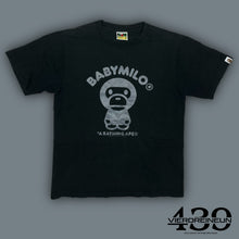 Load image into Gallery viewer, vintage BAPE a bathing ape t-shirt {M}
