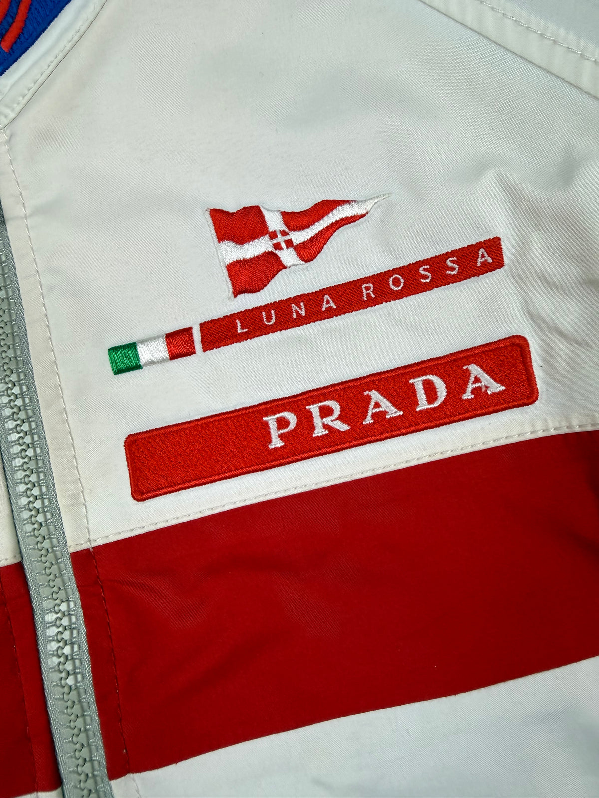 vintage Prada Luna Rossa windbreaker {L}
