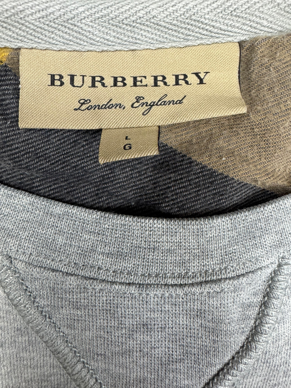 vintage Burberry sweater {L}