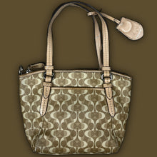 Load image into Gallery viewer, vintage COACH shoulderbag
