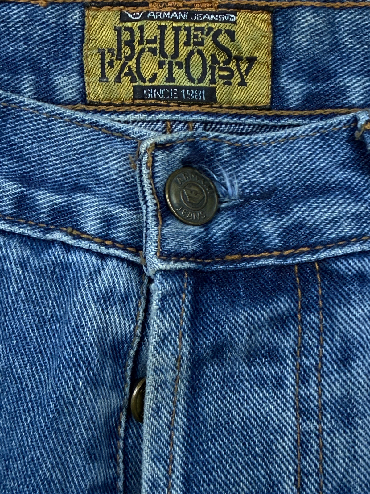 vintage Armani jeans {S}
