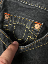 Load image into Gallery viewer, vintage True Religion jeans {L}
