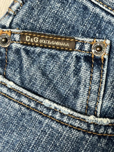 Cargar imagen en el visor de la galería, vintage Dolce &amp; Gabbana jeans {M}
