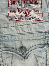 Carica l&#39;immagine nel visualizzatore di Gallery, vintage True Religion jeans {XXL}
