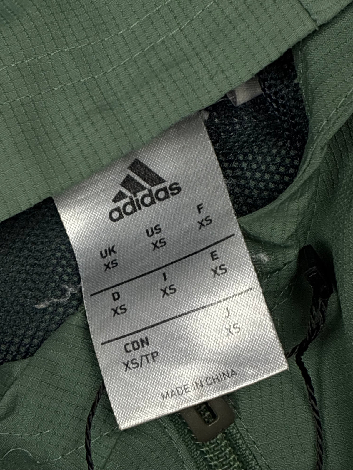 khaki Adidas Manchester United windbreaker {XS}