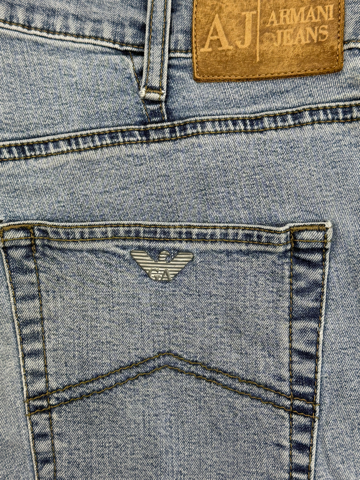 vintage Armani jeans {M}