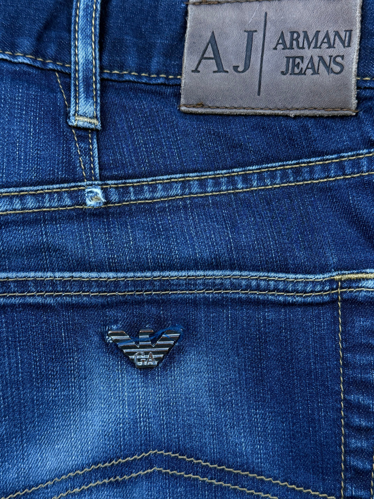 vintage Armani jeans {S}