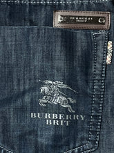 Load image into Gallery viewer, vintage Burberry jeans {L}
