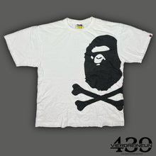 Load image into Gallery viewer, vintage BAPE a bathing ape t-shirt {XL}
