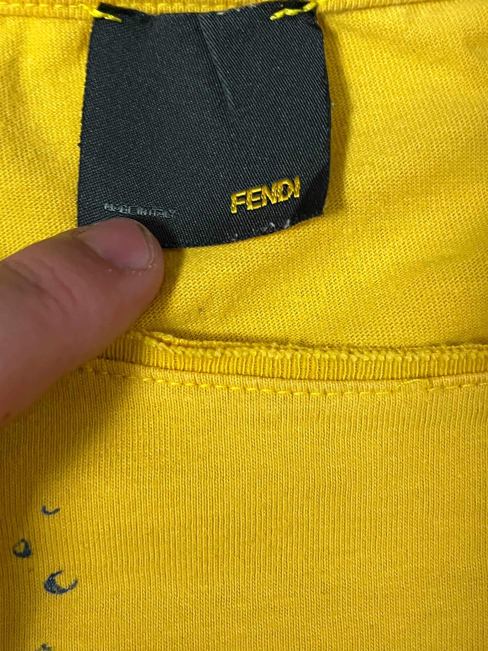 vintage Fendi t-shirt {M}