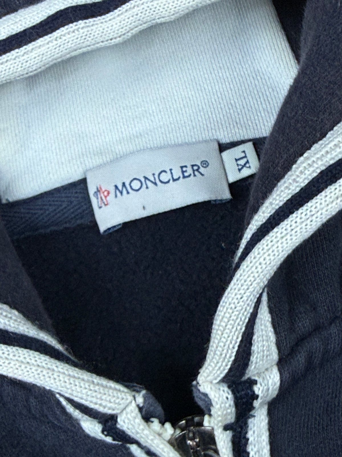 vintage Moncler sweatjacket {L}