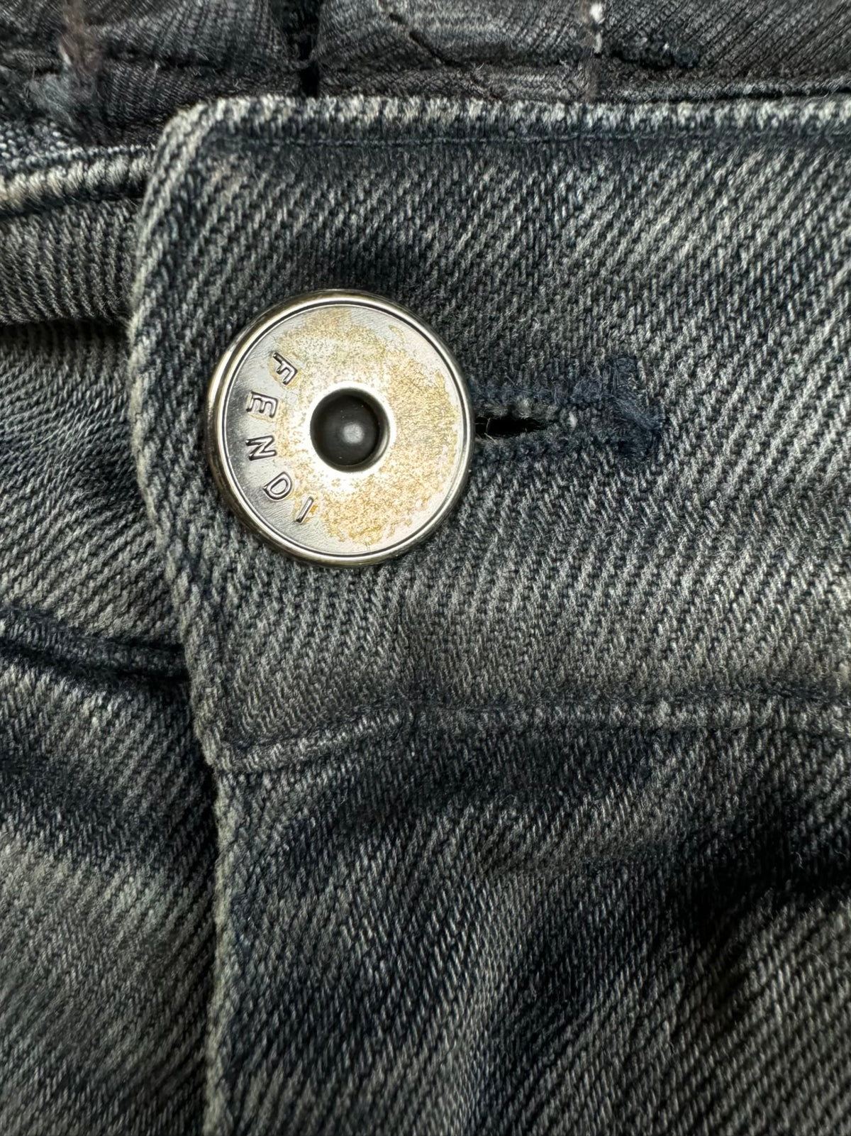 vintage Fendi jeans {M}