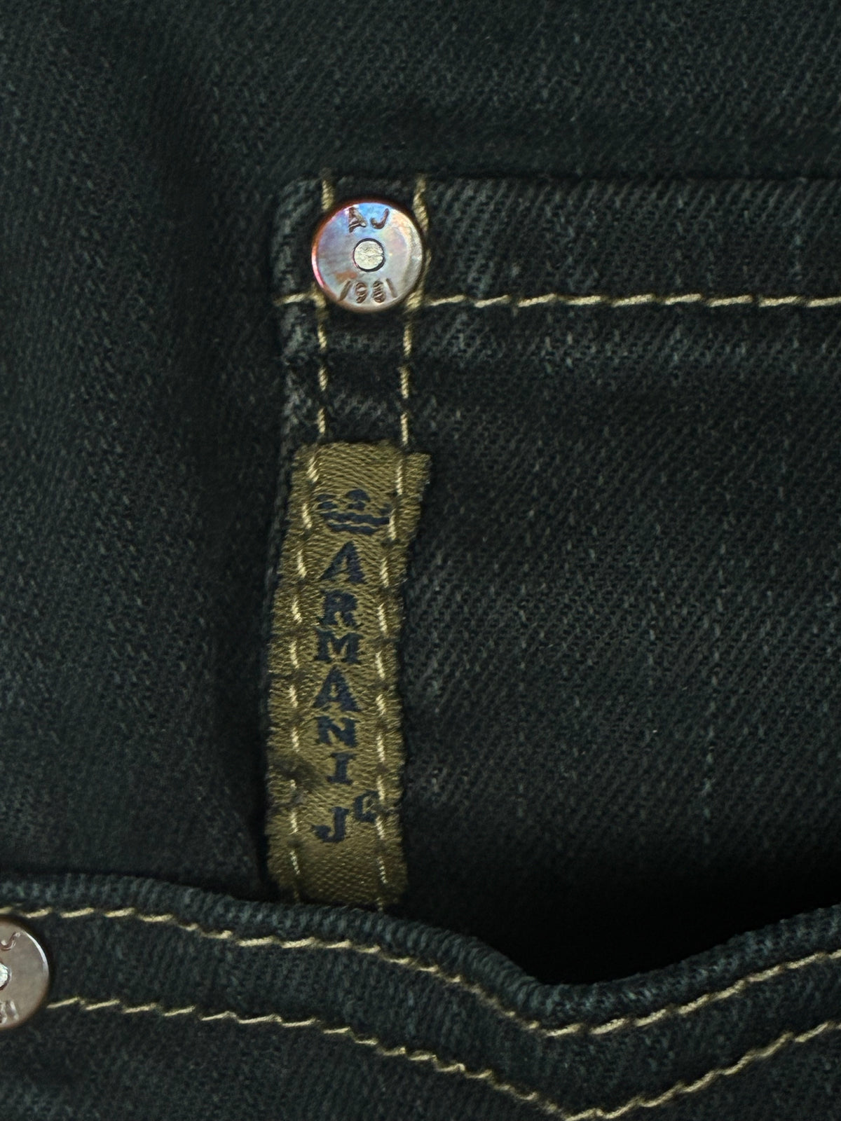vintage Armani jeans {M}