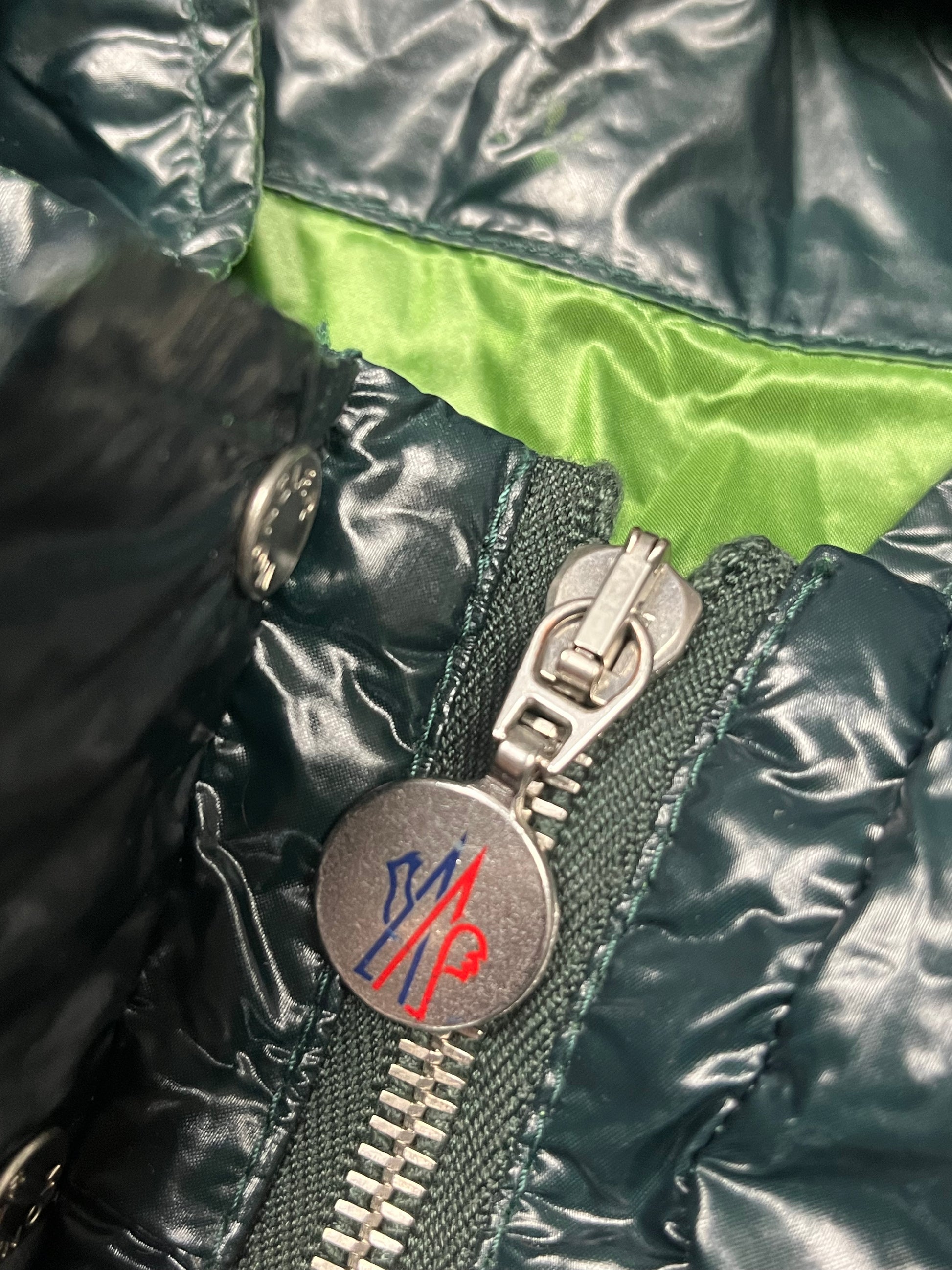 vintage Moncler windbreaker {M}