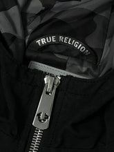 Carica l&#39;immagine nel visualizzatore di Gallery, vintage True Religion windbreaker {M}
