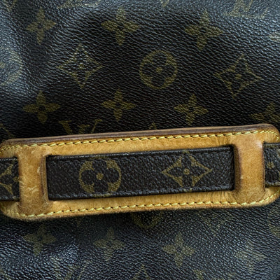vintage Louis Vuitton slingbag